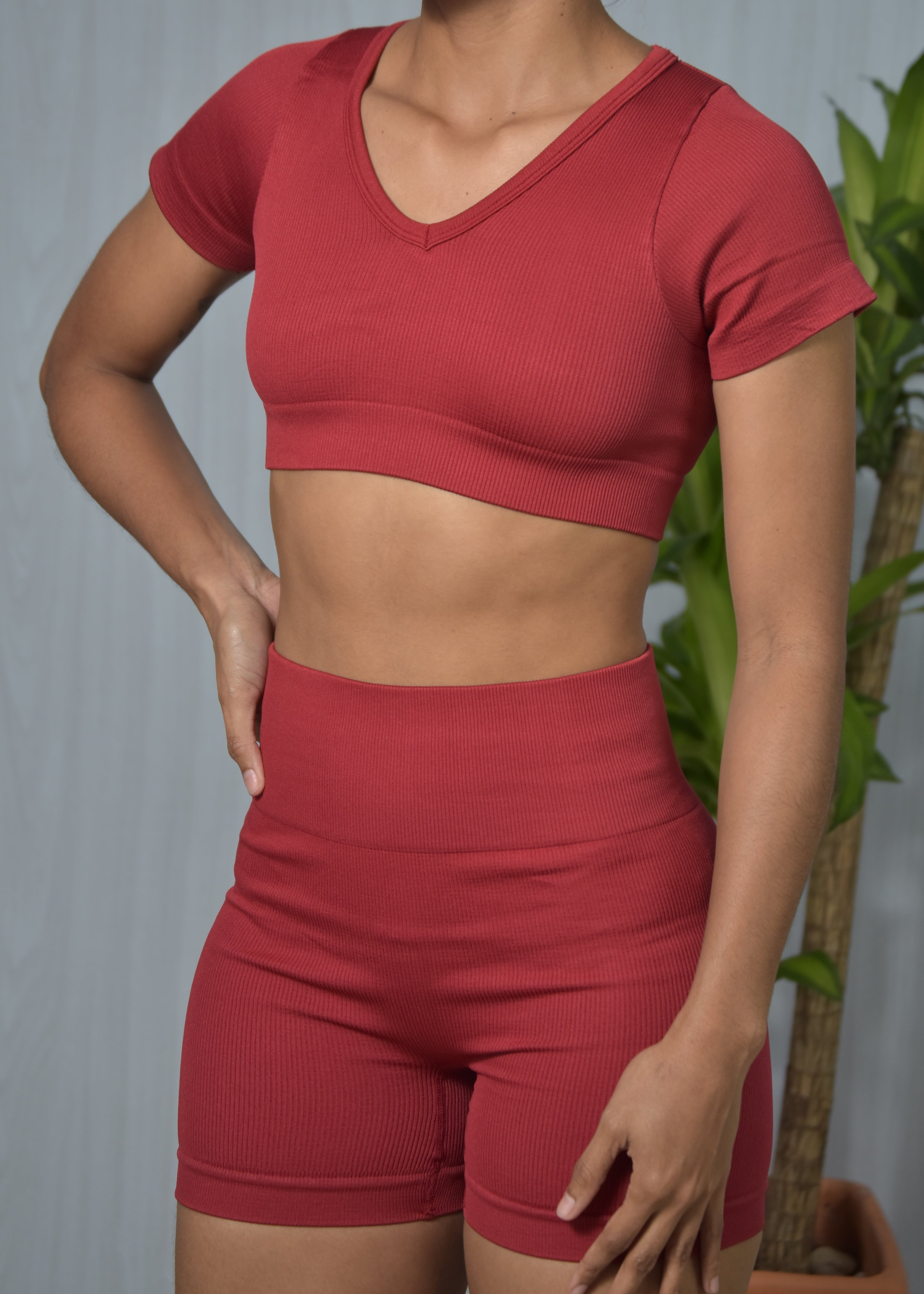 Set  top y short